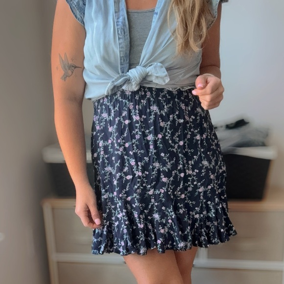 Floral Navy Skirt from the LOFT - Picture 1 of 4